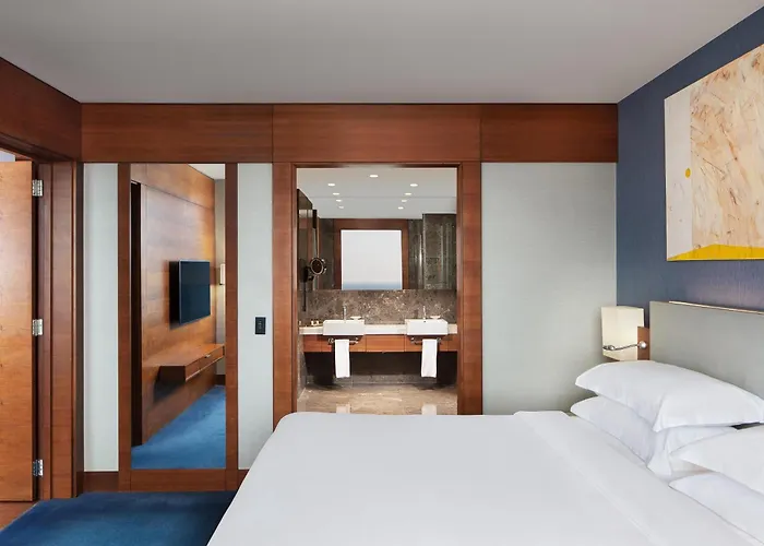 فندق شيراتون أتاكوي