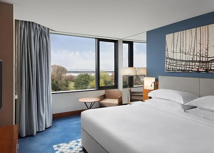 Hotel Sheraton Atakoy 5*