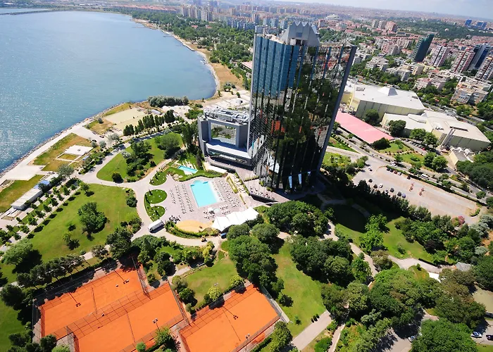 فندق شيراتون أتاكوي